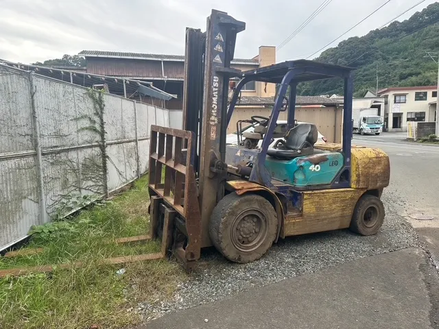コマツ FD40W-7